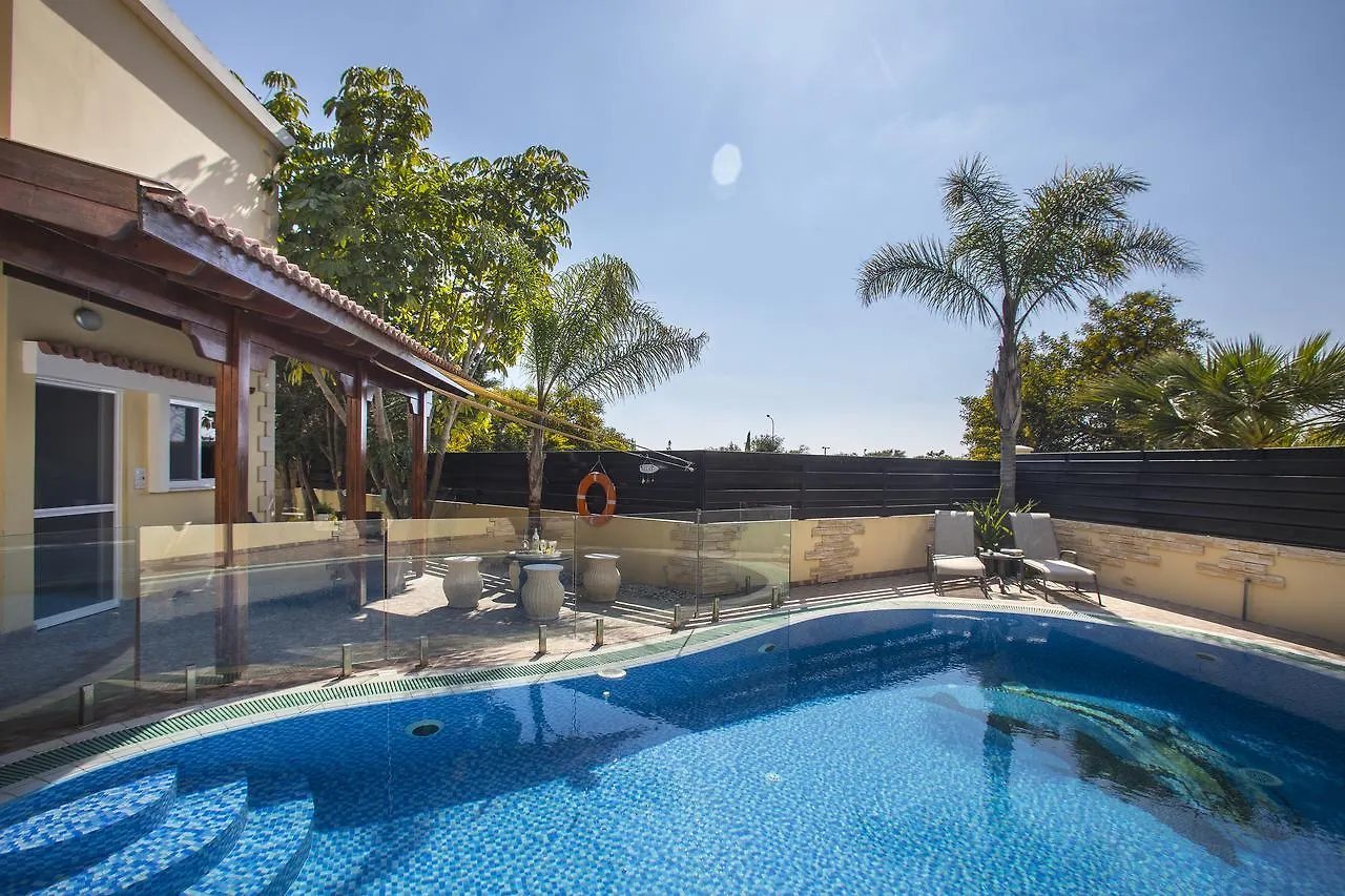 Ayia Napa Tropical Beach Villa 0*, Ayia Napa